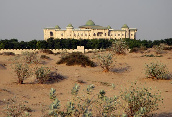 το παλάτι του εμίρη στη Sharjah